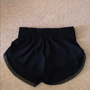 Lululemon Anew Shorts with Mesh trim Size 2